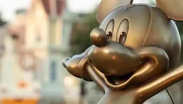 Amenitites - Holiday Inn Express & Suites - Disneyland® Resort